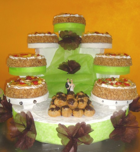 Entremets sur présentoir pour mariage